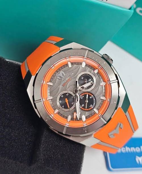 watch362 : TM-125018 Technomarine Mens Watch 43mm