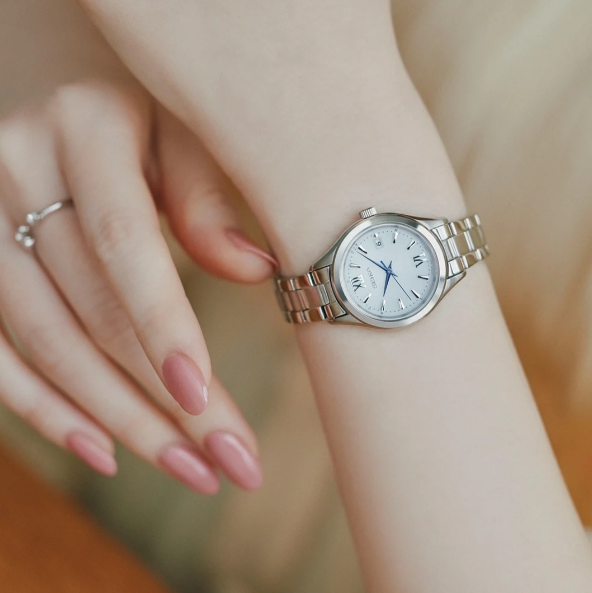 seiko101: Seiko Selection Solar Quartz Radio-Controlled Watch HFE001J Women Watch 28mm